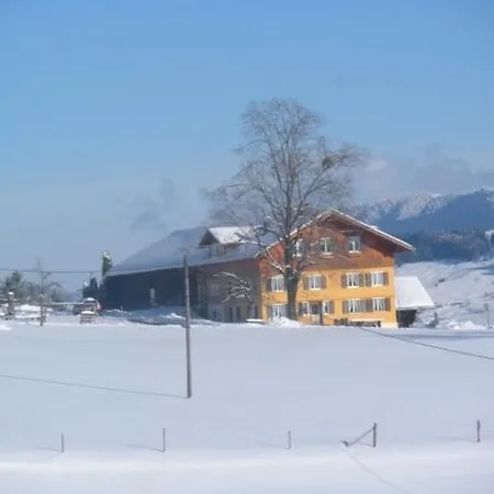 مزرعة للإقامة Ferienbauernhof Roth *